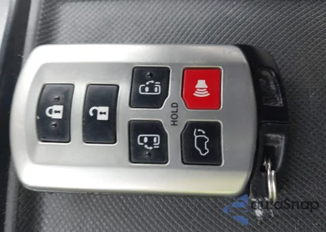 2017 Toyota Sienna Xle 8 Passenger из США, поврежденный, VIN 5TDYZ3DC5HS864503